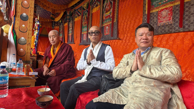 Con cháu Họ Lê đến thăm quốc vương Bhutan